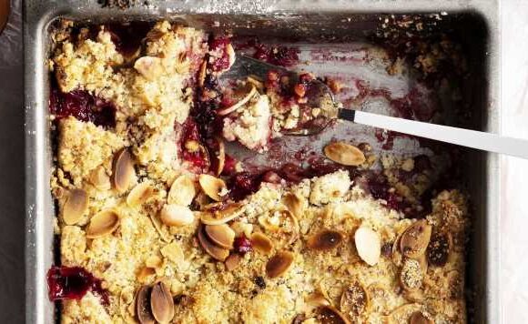 Seasonal plum crumble recipe is ‘delicious’ and ideal for freezing
