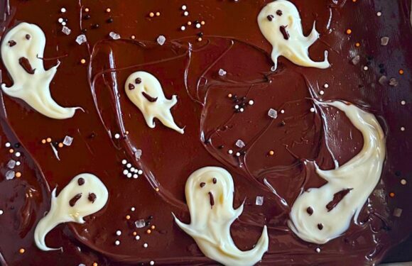 Chocolate ghost brownies with fudgy filling are a ‘delicious’ Halloween recipe